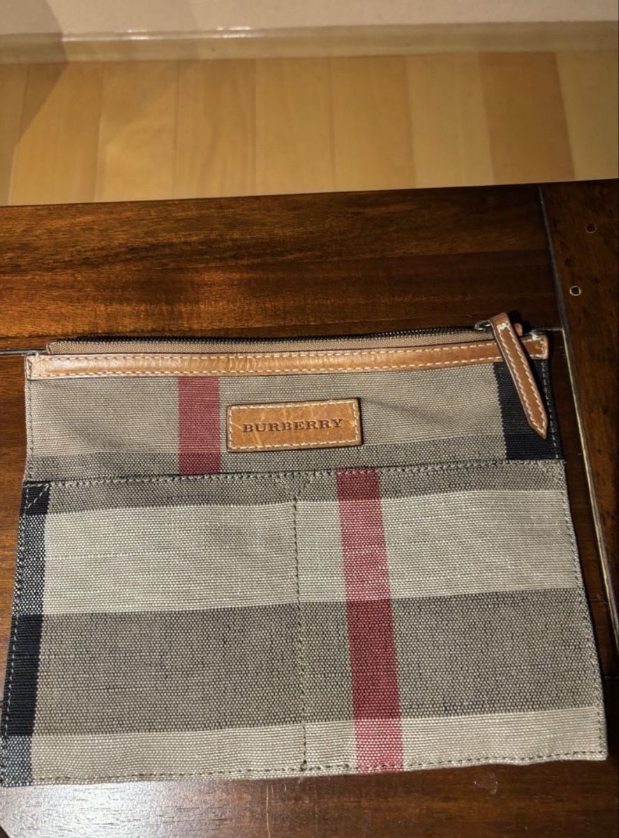 Burberry Sacs femmes: BURBERRY TASCHE – D'occasion à Pfungen par carmenwkatze 4