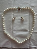Perlencollier und Ohrringe von Shibota Pearls Zürich