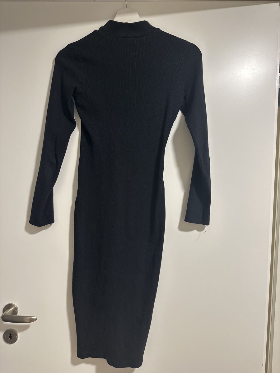 Pull&Bear Kleider: Schwarzes Langarm Kleid figurbetont Gr. M Herbst – Neu (gemäss Beschreibung) aus Luzern von val_z5jn 1