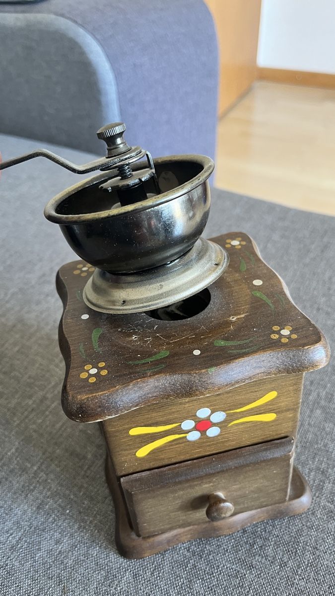 Elettrodomestici da cucina: Vintage Holz Kaffee Mühle Handgemalt  – Difettoso da Bibern SO venduto da Alpmann13 2