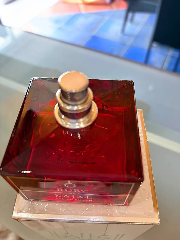 Profumi & Eau de Toilette: Kajal Ruby Eau de Parfum  100 ml – Usato da Einsiedeln venduto da cpu_99fn 3