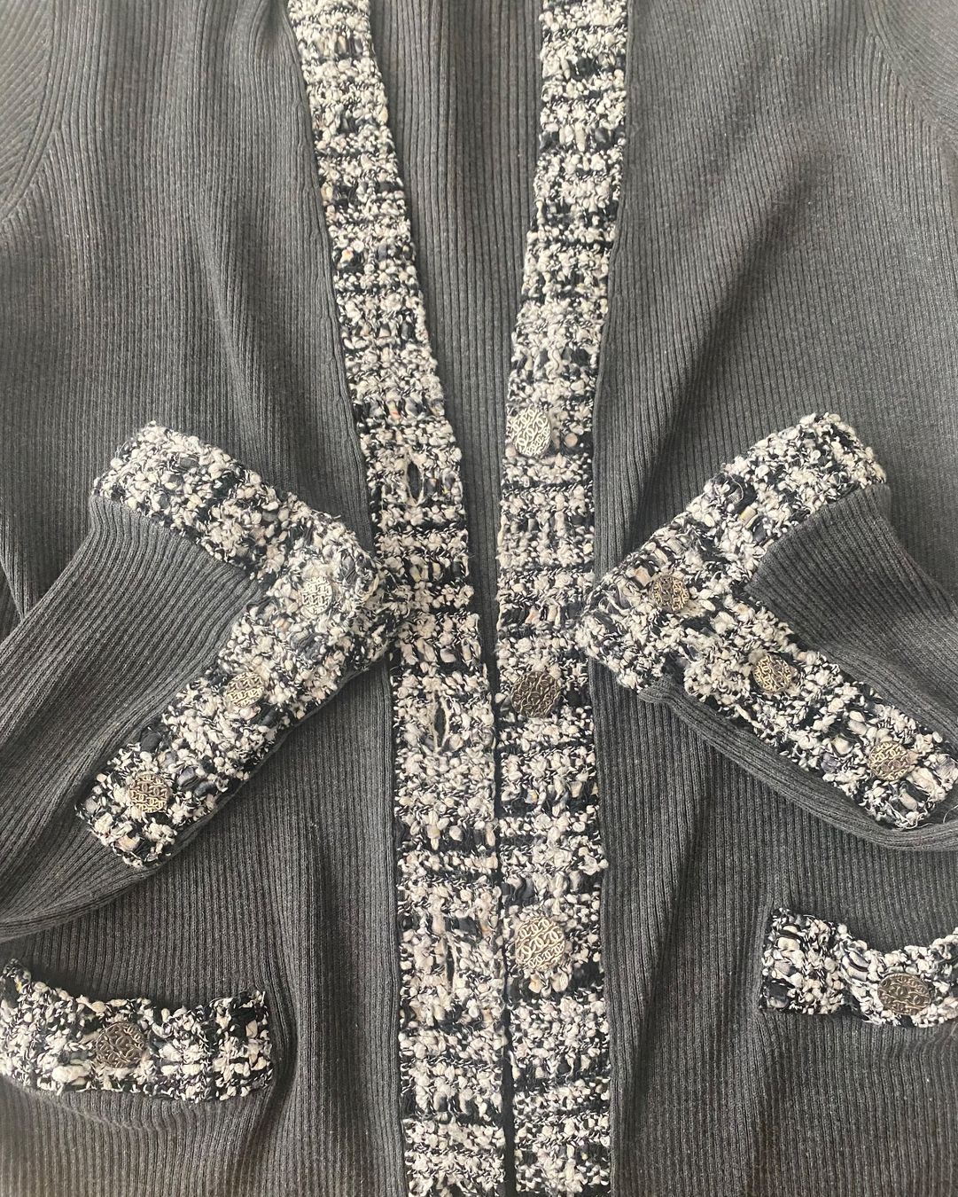 Chanel Giacche: Chanel Cardigan Original FR.38 – Usato da Zürich venduto da NNK28 6