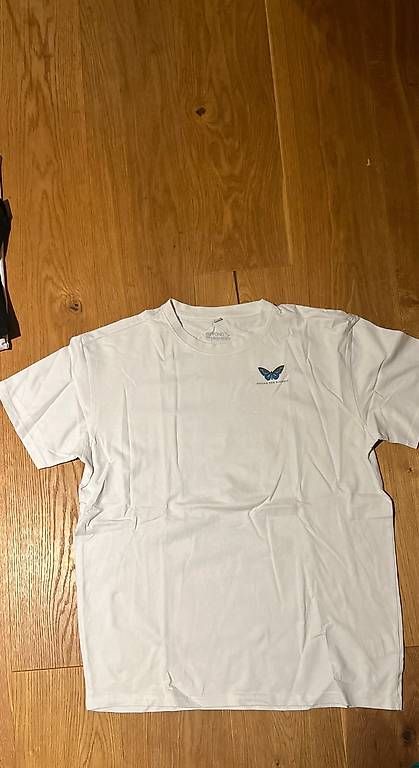T-shirts: Tshirt Schmetterling Print – D'occasion à Zürich par and_fwy7