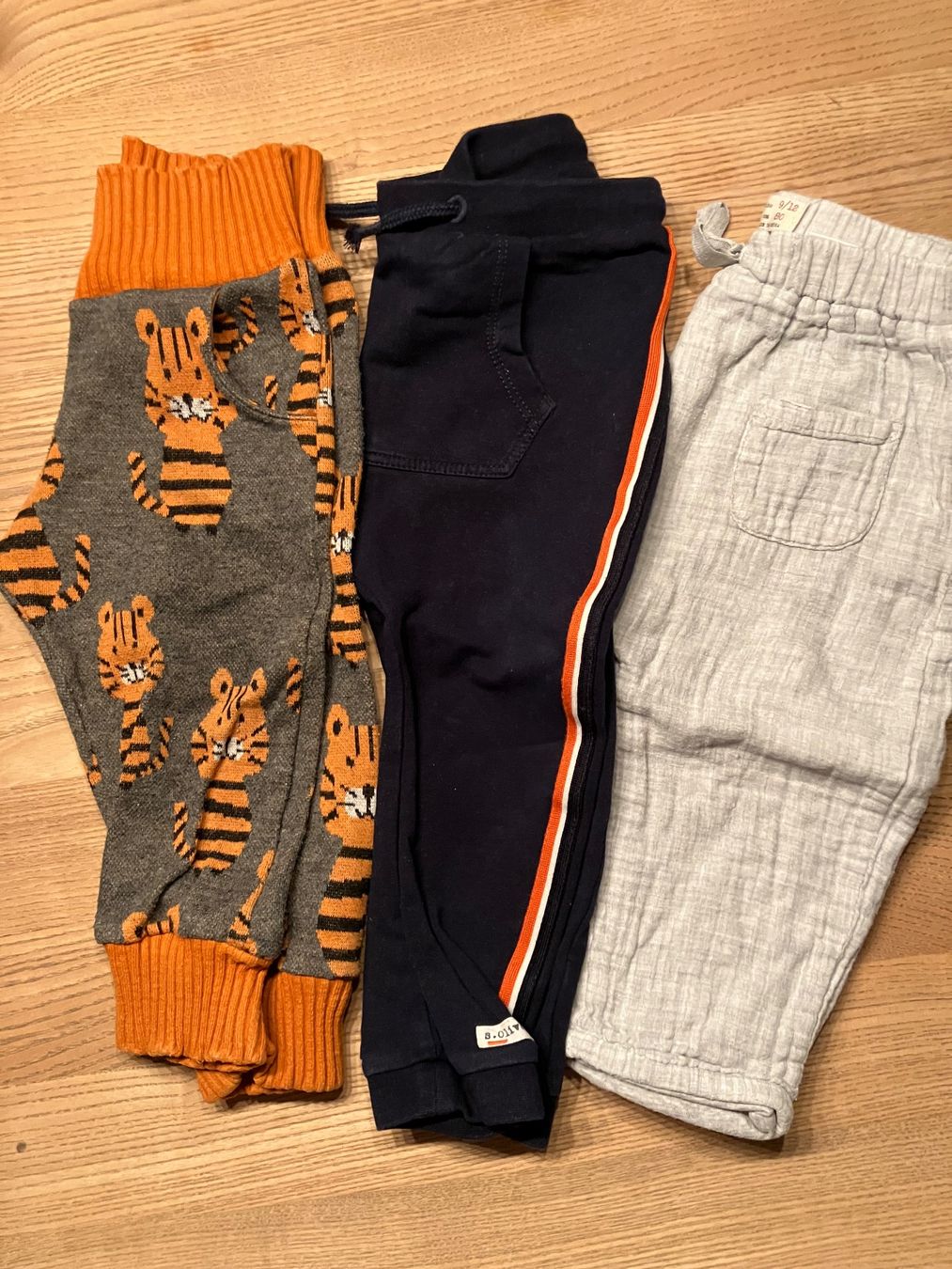 Kleiderpakete & -sets: Herbst-/Winterset Jungs Grösse 80 (26-teilig) – Gebraucht aus Chur von steffeli04 7