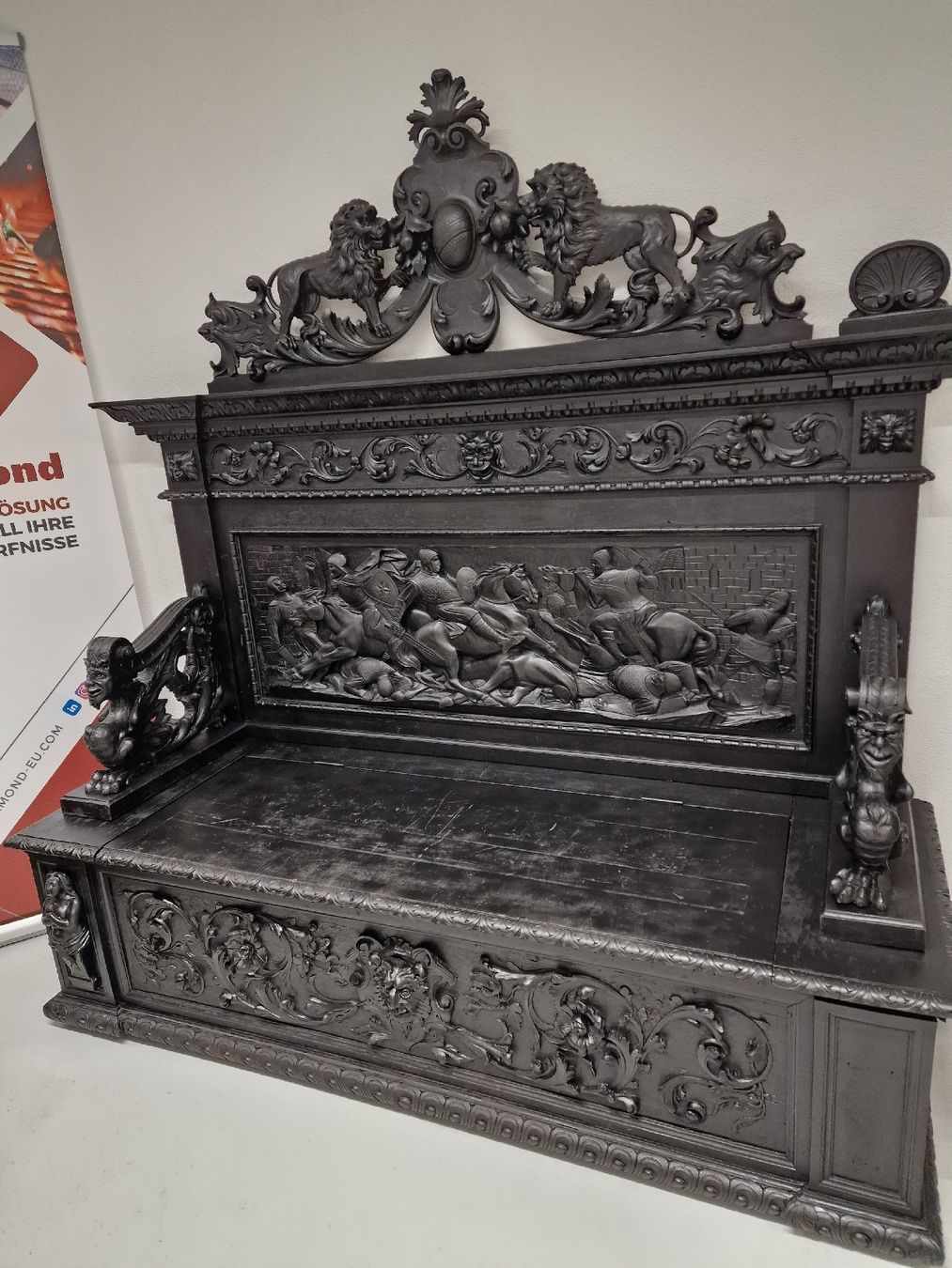Panchine: Antik Truhenbank – Usato da Niederwangen BE venduto da HasGastrobedarf 4