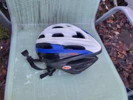 Bell Fahrradhelm, Grösse M, tolles Design für sicheres Fa...