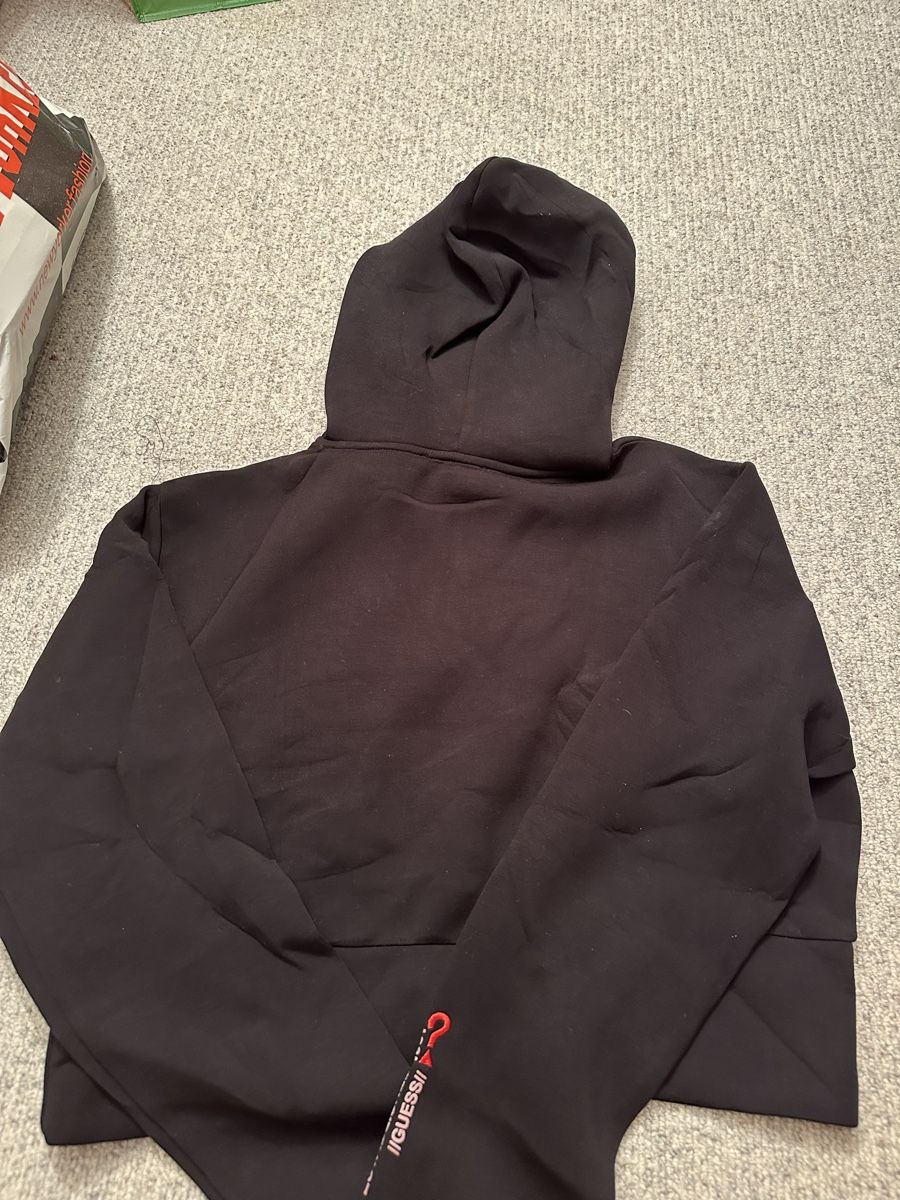 Guess Maglioni & Felpe: GUESS DAMEN-HOODIE – Nuovo (secondo la descrizione) da Richterswil venduto da Tamtamgirl2 1