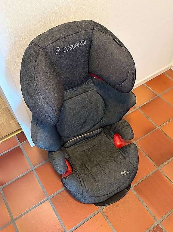 Maxi-Cosi Seggiolini per auto: Maxi cosi kinder autositz gebraucht – Usato da Herisau venduto da Skalay 1