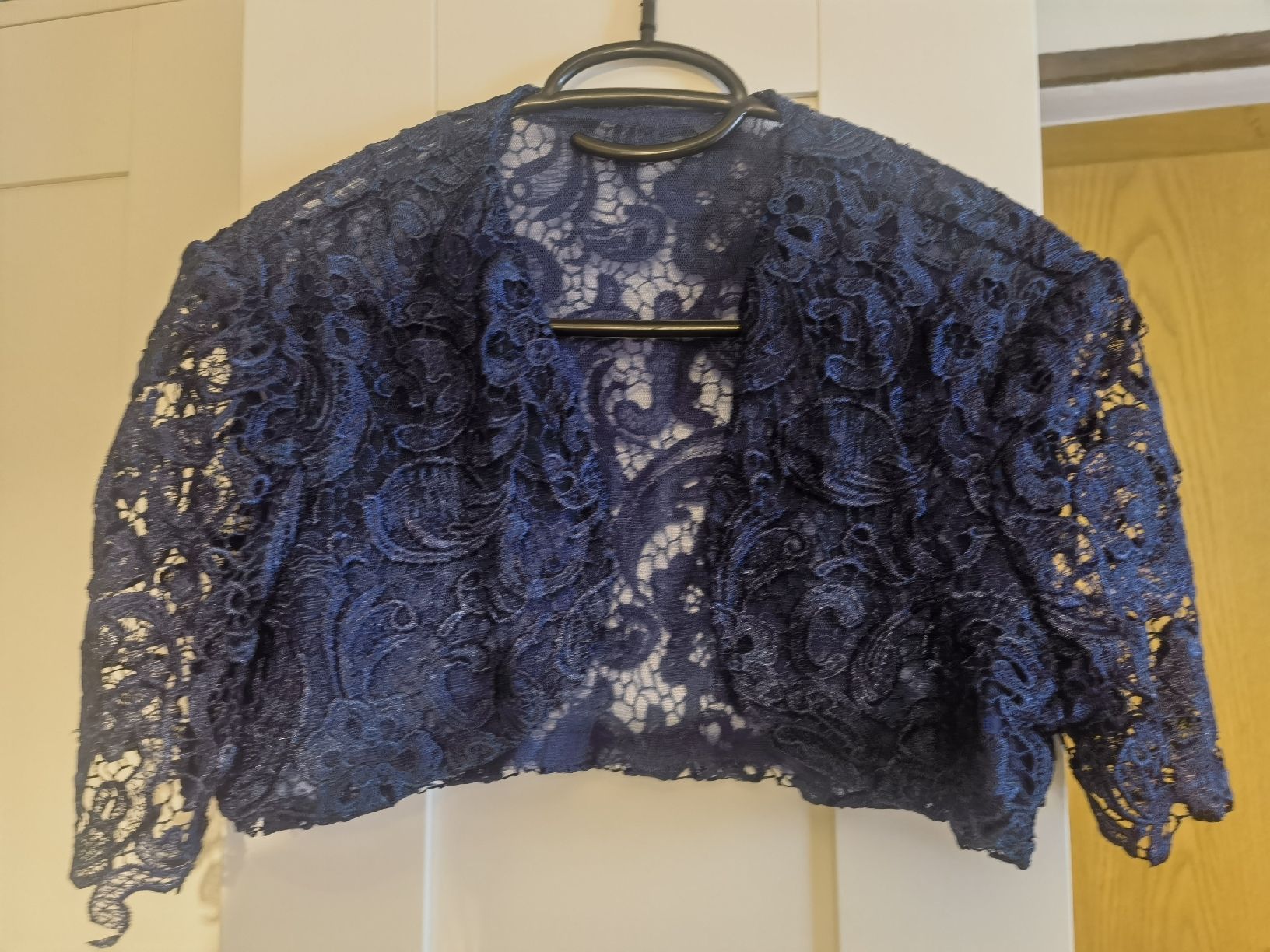 Bolero: Bolero mit Spitze – Nuovo e nell'imballaggio originale da Kleinlützel venduto da Haras12