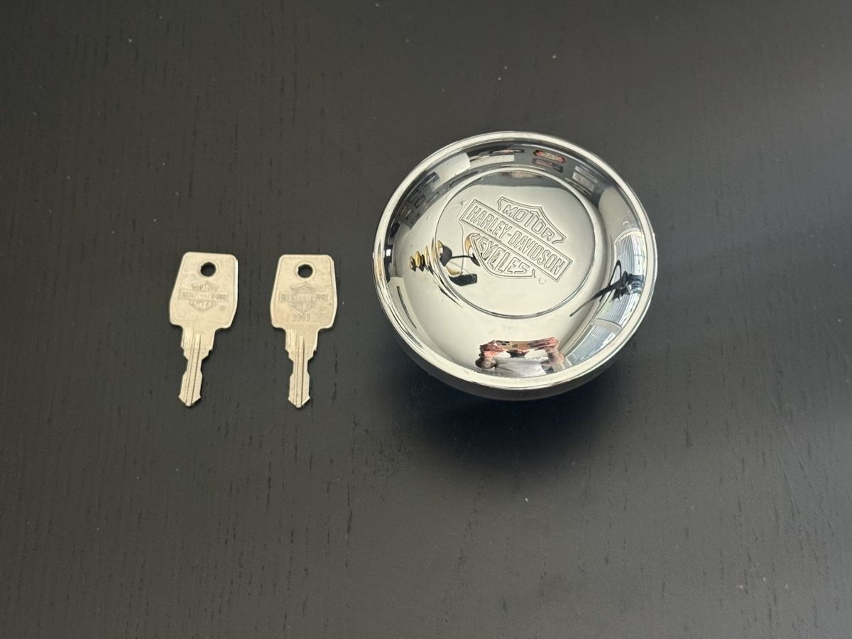 Harley-Davidson Tutti i ricambio per moto: Harley Davidson Tankdeckel abschliessbar. – Usato da Hallau venduto da Harley82
