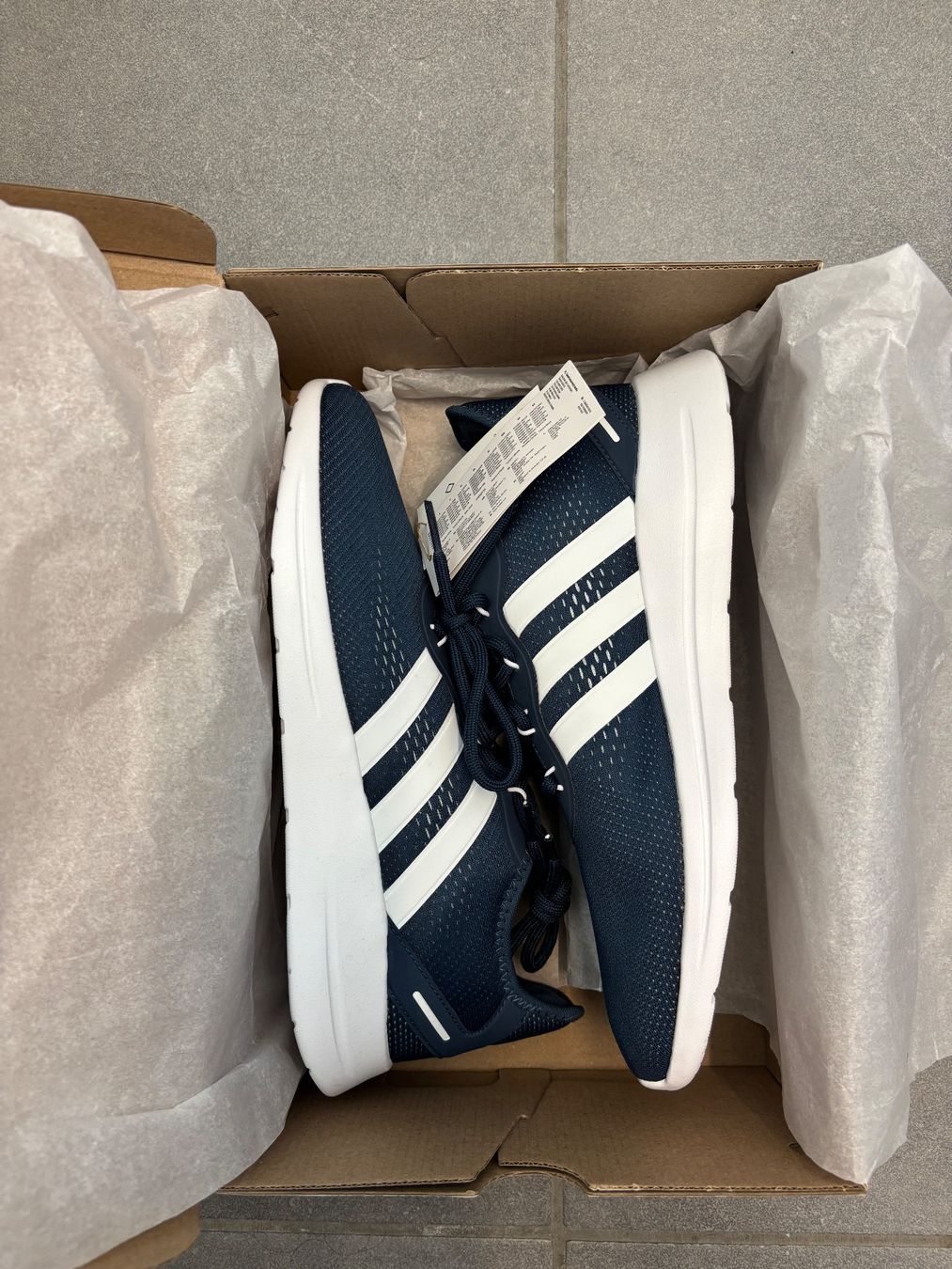 Adidas Herrenschuhe: Adidas Sneakers – Neu und originalverpackt aus Zürich von mc_mike77 1