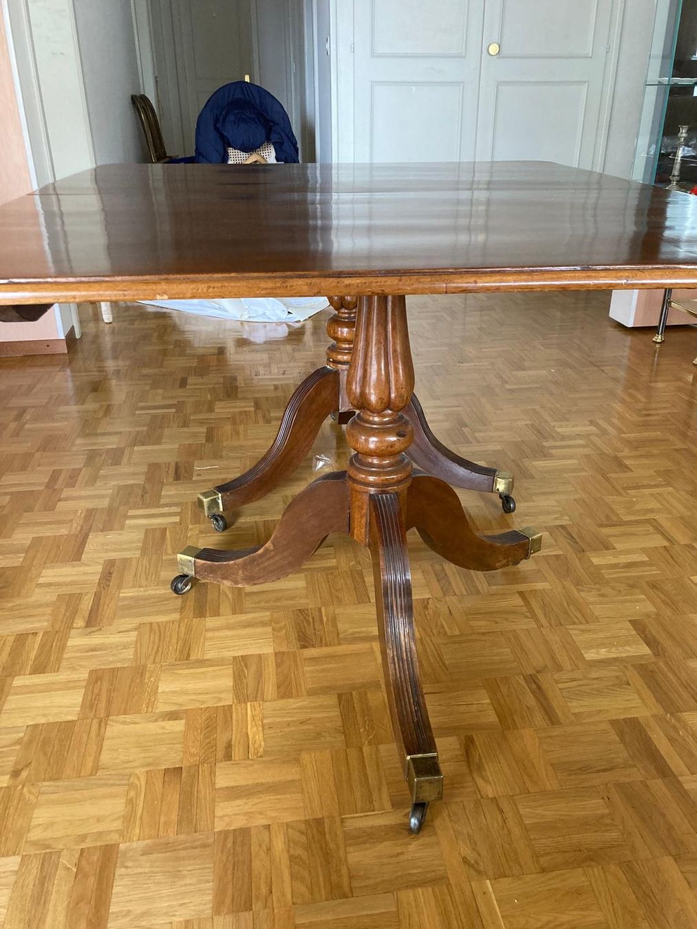 Tische: Table de style anglais – Gebraucht aus lausanne von mat_qb2f 1