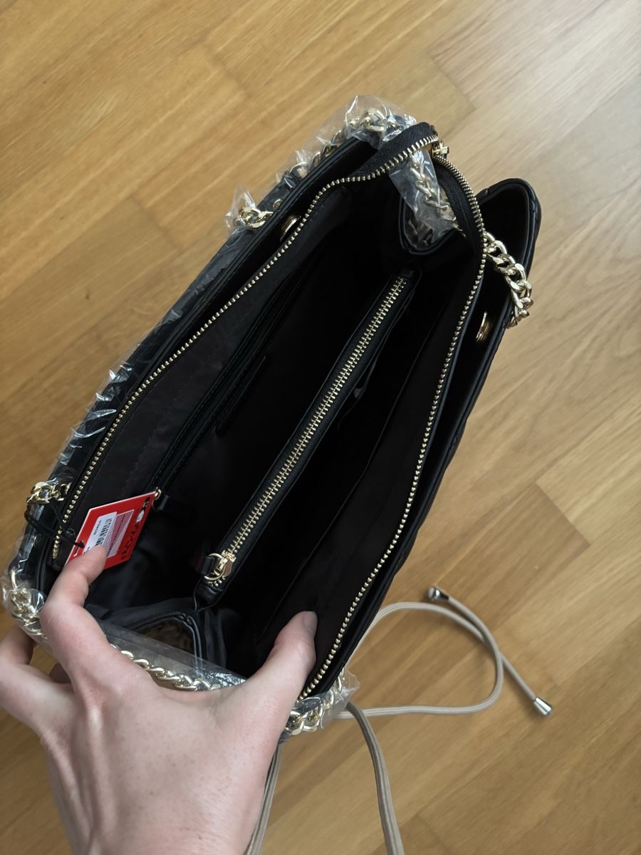 Sacs femmes: Mario Valentino Handbag Black Chain Strap New – Neuf avec emballage d'origine à Thalwil par jos_jfr5 3