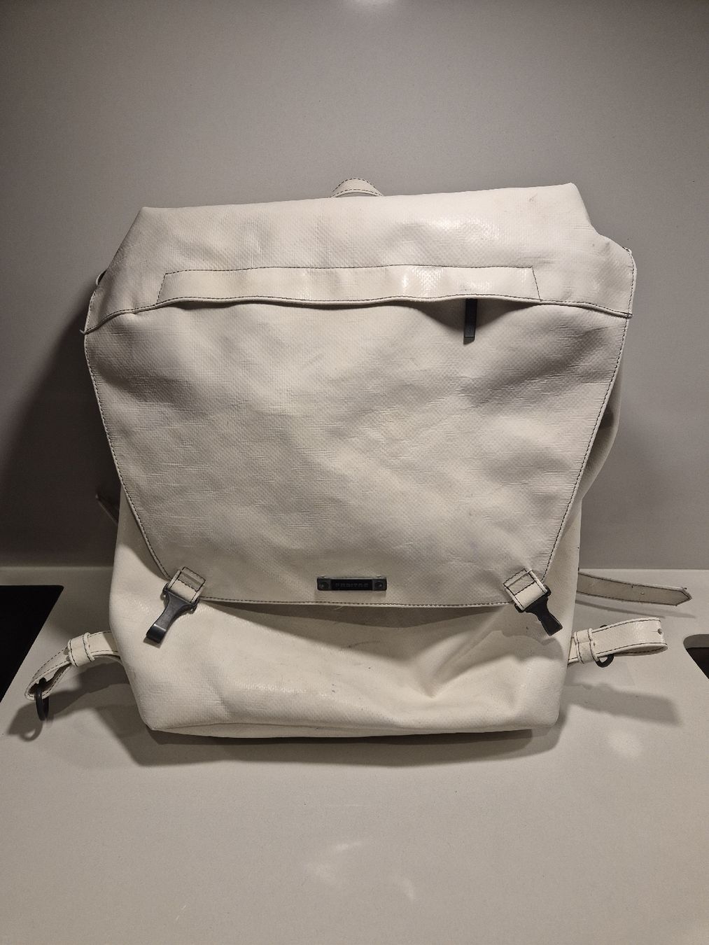 Freitag Rucksäcke: Freitag Rucksack - Creme-Weiss, Modell Coolidge – Gebraucht aus Wettswil von Madsor