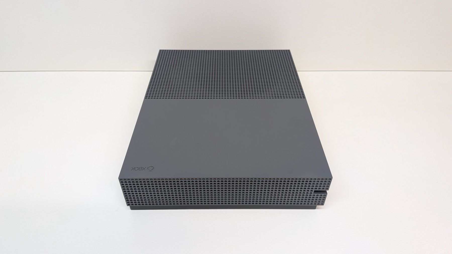 Microsoft Console: Microsoft Xbox One S mit Controller und 5 Games – Usato da Menziken venduto da mame18 4