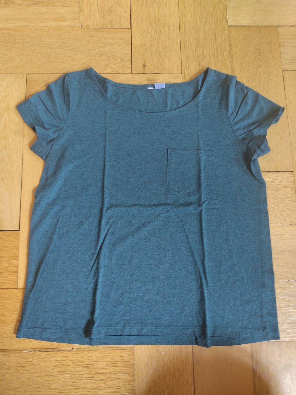 H&M Lotti di vestiti: T-Shirt 4x – Usato da Bern venduto da Linii 2