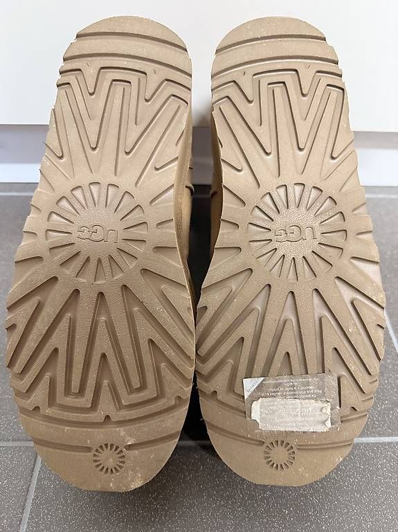 Ugg Damenschuhe: Bottines UGG compensées – Neu (gemäss Beschreibung) aus Villarvolard von nca_h5cw 3
