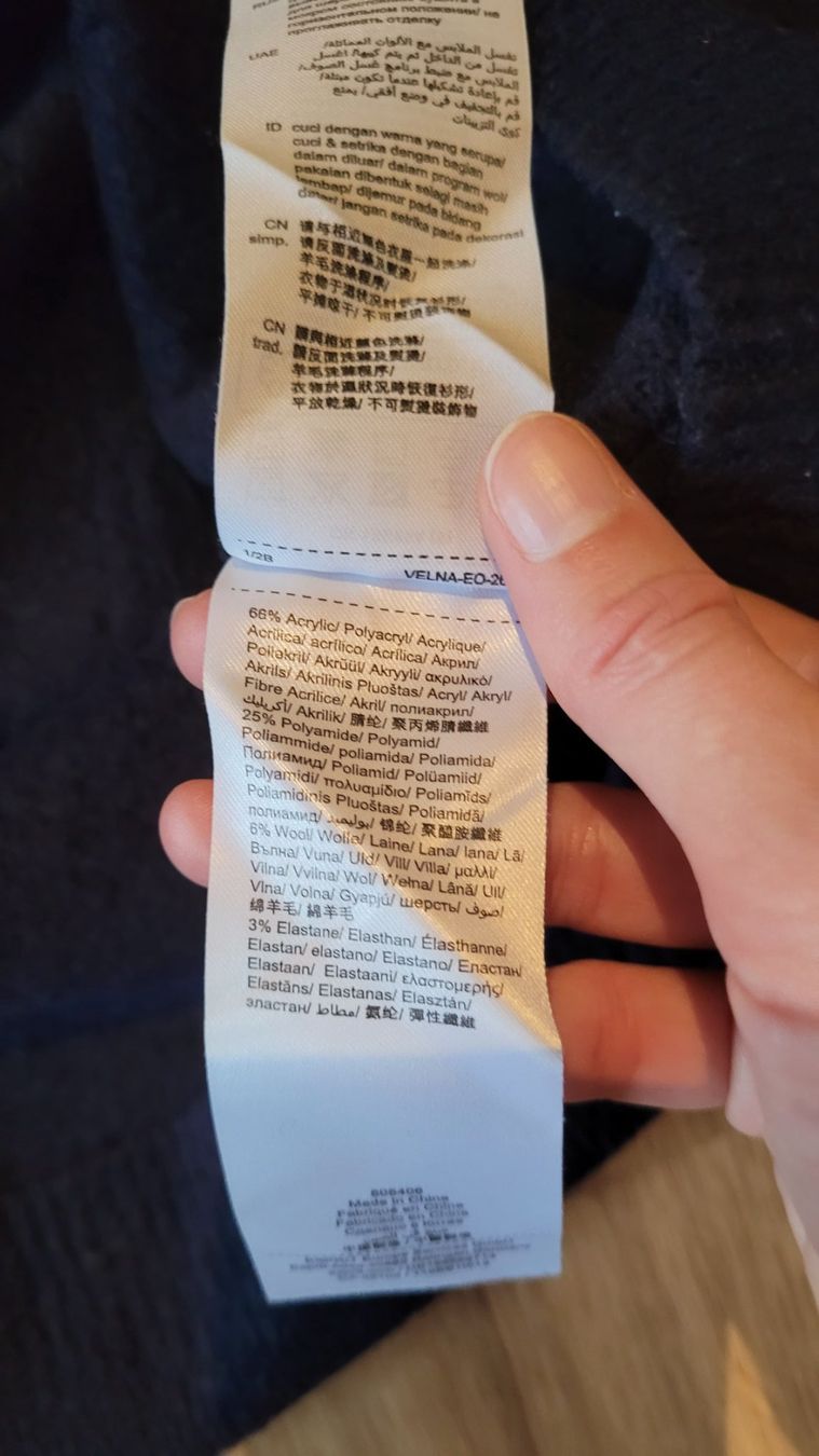 Esprit Pullover & Sweatshirts: Esprit Strickpullover mit Pailletten Grösse S – Gebraucht aus Gutenswil von schmidii 2