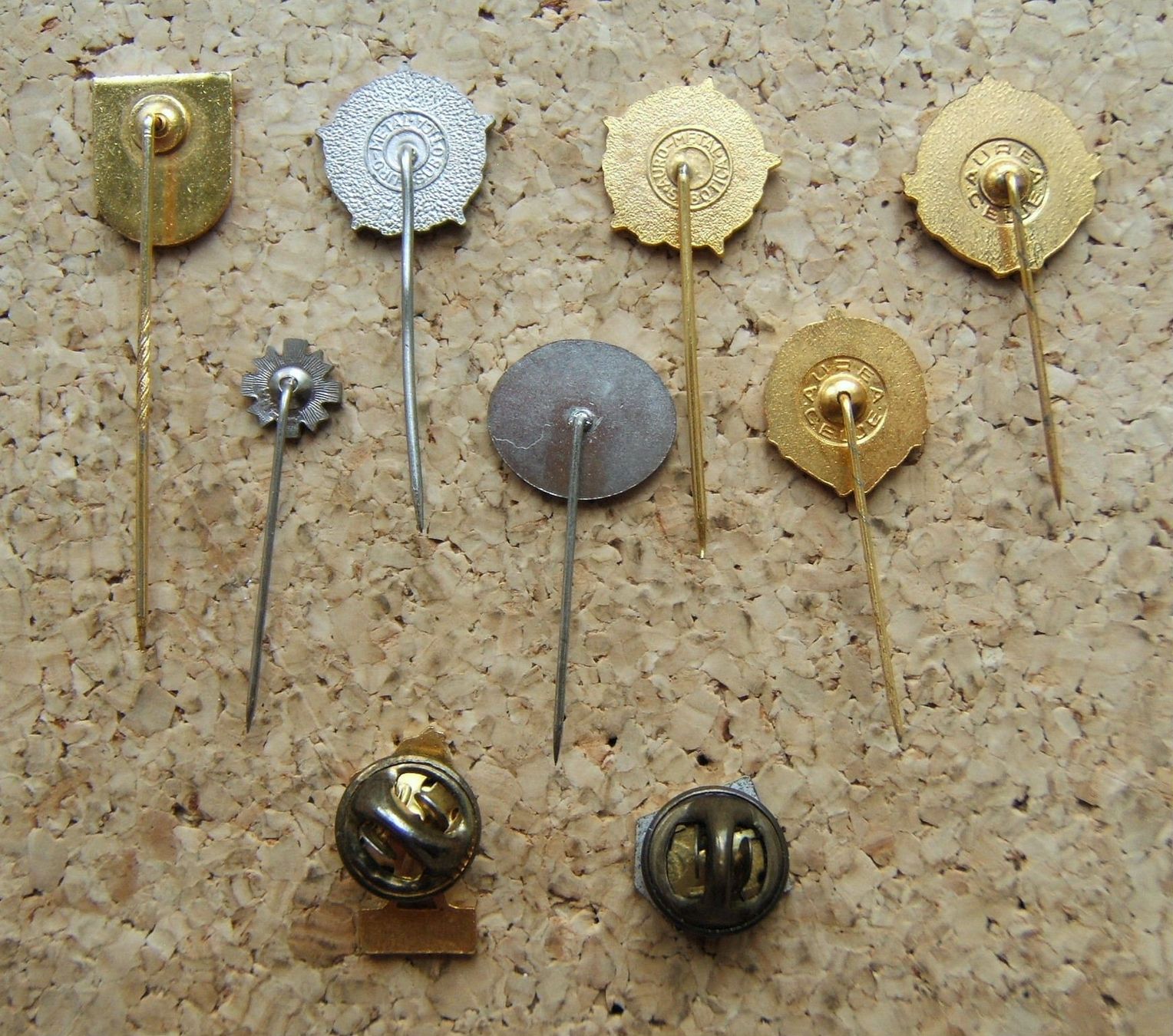 Plaquettes & Badges: LOT DIVERSE PINS / ANSTECKNADEL – D'occasion à Brunnen par Nonne04 1