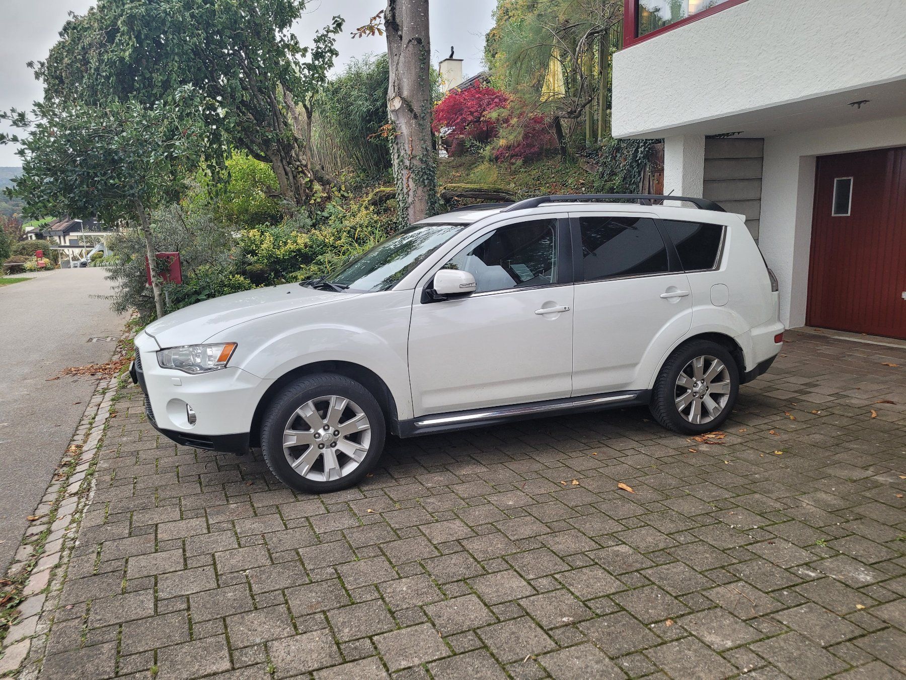 Mitsubishi Automobili: Mitsubishi Outlander Navigator 2.2L DID 4WD – Usato da Rüdlingen venduto da ChristophFritschi