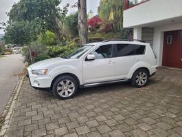 Mitsubishi Outlander Navigator 2.2L DID 4WD