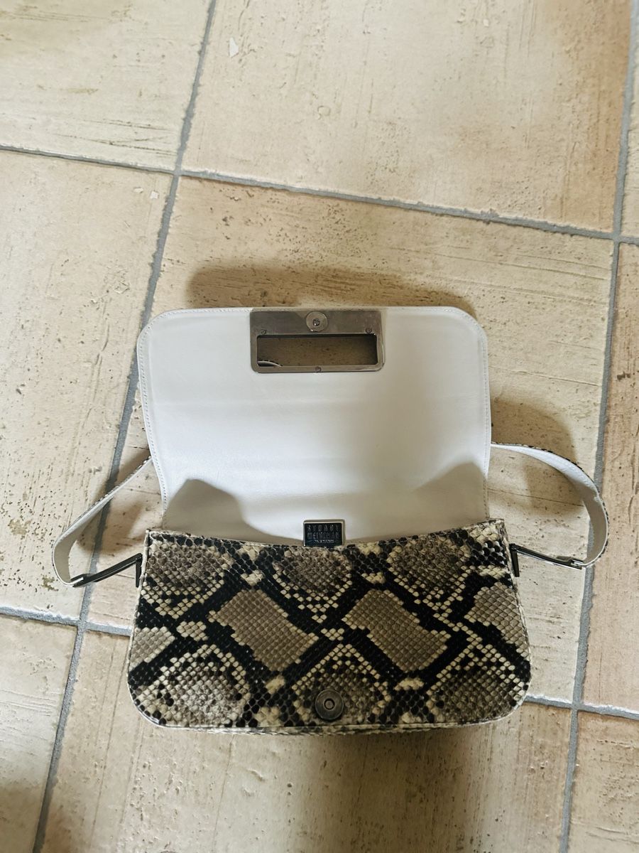 Stuart Weitzman Taschen für Damen: Stuart Weitzmann Tasche – Gebraucht aus Uetikon am See von Mici_Ki 2