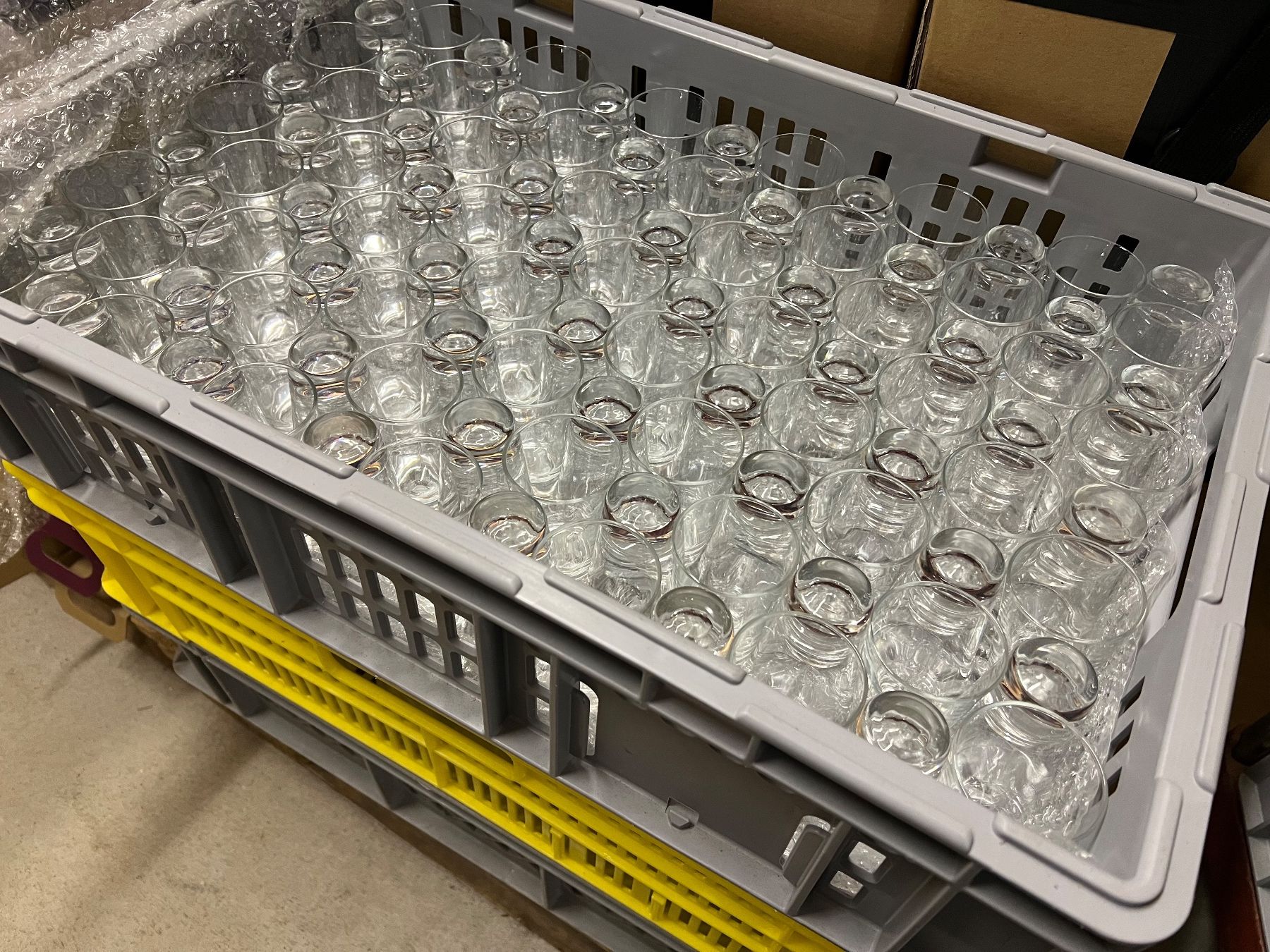 Gläser: 120 Shot Gläser, Beaming 8cl von Arcoroc – Gebraucht aus Gossau SG von Sombat