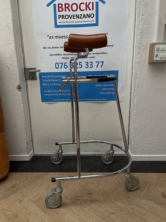Gehhilfen: Rollator, Gehhilfe – Gebraucht aus Schlieren von Maximusss76 2