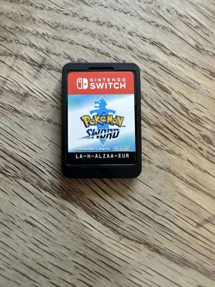 Nintendo Spiele: Nintendo Switch Spiel Pokémon Schwert gebraucht – Gebraucht aus Hünibach von Manuman