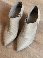 Bottines à talons beige cuir effet peau serpent Vic, p.37