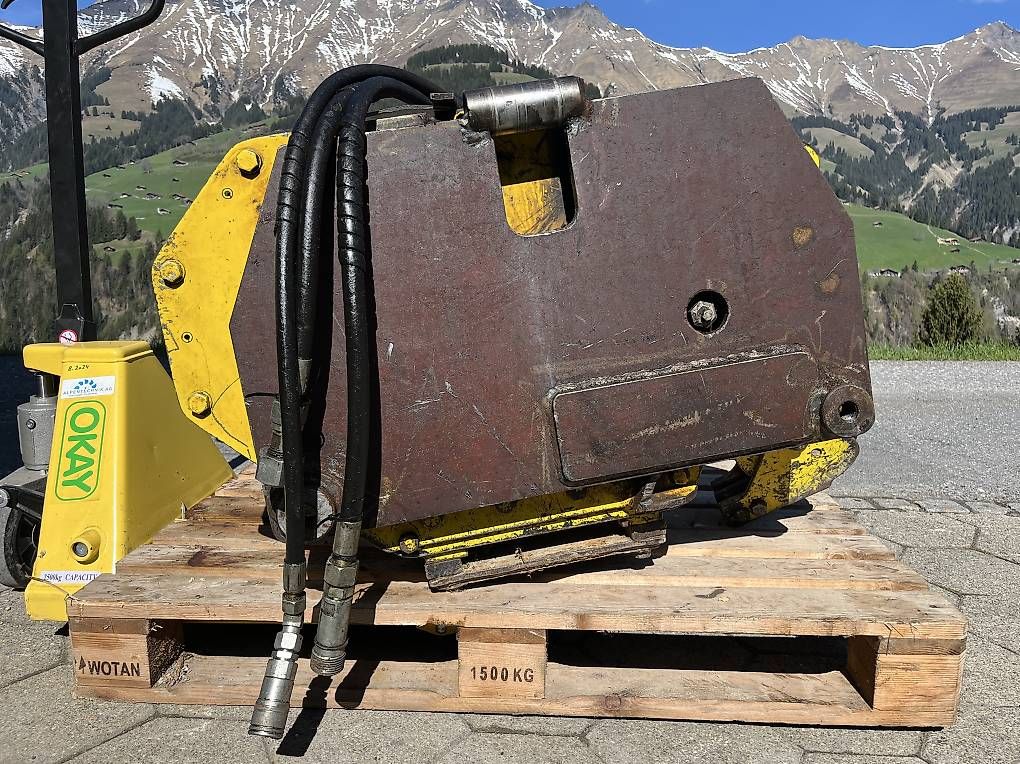 Menzi Muck Escavatori: Kyburz Seilwinde zu Menzi Muck – Usato da Frutigen venduto da glory03 2