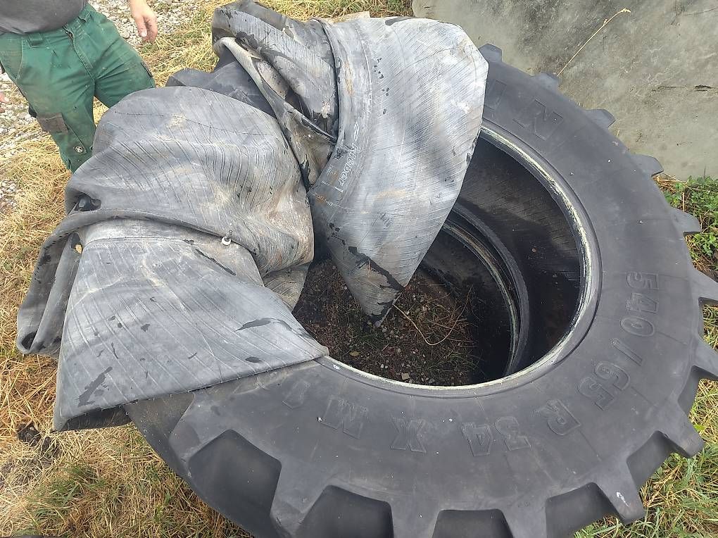 Pneumatici & Ruote complete: Traktorenpneu  540/65 R34 – Usato da Hofstetten ZH venduto da Gischis 2
