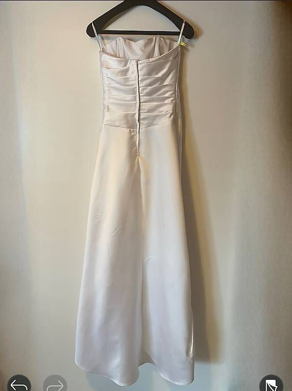 Vestiti: Schlichtes, elegantes Brautkleid Gr. 34/36 – Usato da Zürich venduto da tanky 2