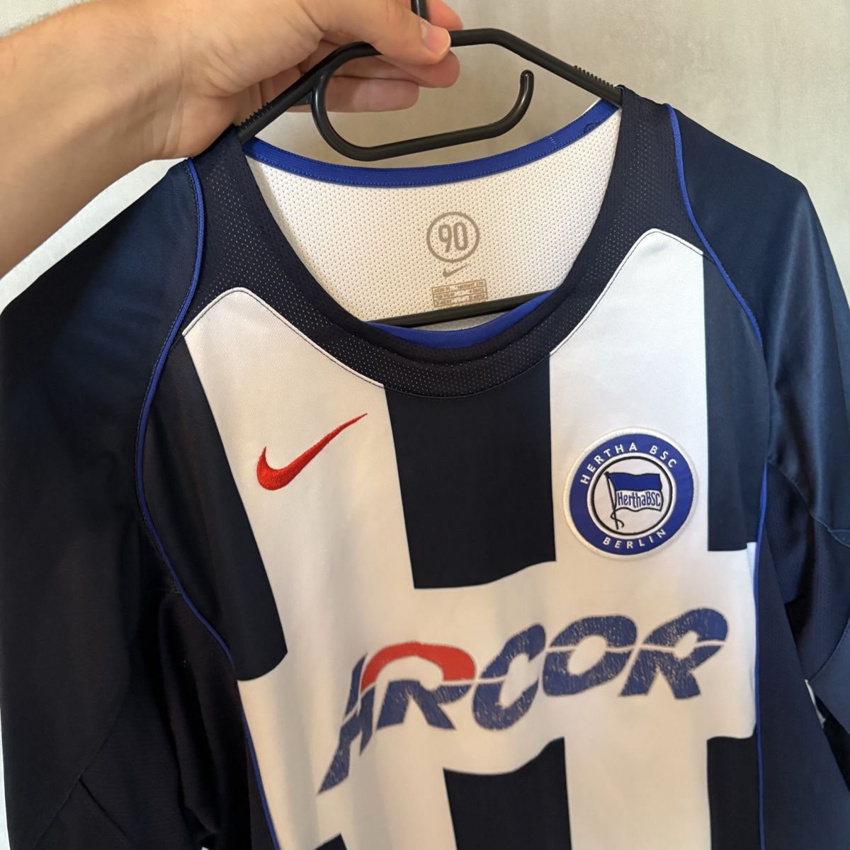 Nike Canottiere & Pantaloni: Hertha BSC Berlin Trikot Nike 2004/2005 – Usato da Winterthur venduto da LaBodega 8