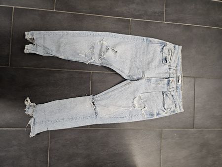 Zara Jeans Light Blue Ripped Gr. 42 