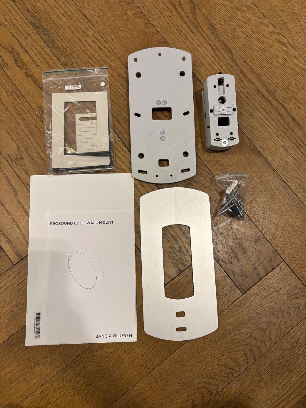 Bang & Olufsen Wandhalterungen: Beosound Edge wall bracket – Neu (gemäss Beschreibung) aus Sion von Bang-OlufsenSion