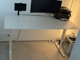 Elektrisch höhenverstellbarer Schreibtisch 180x80cm weiss