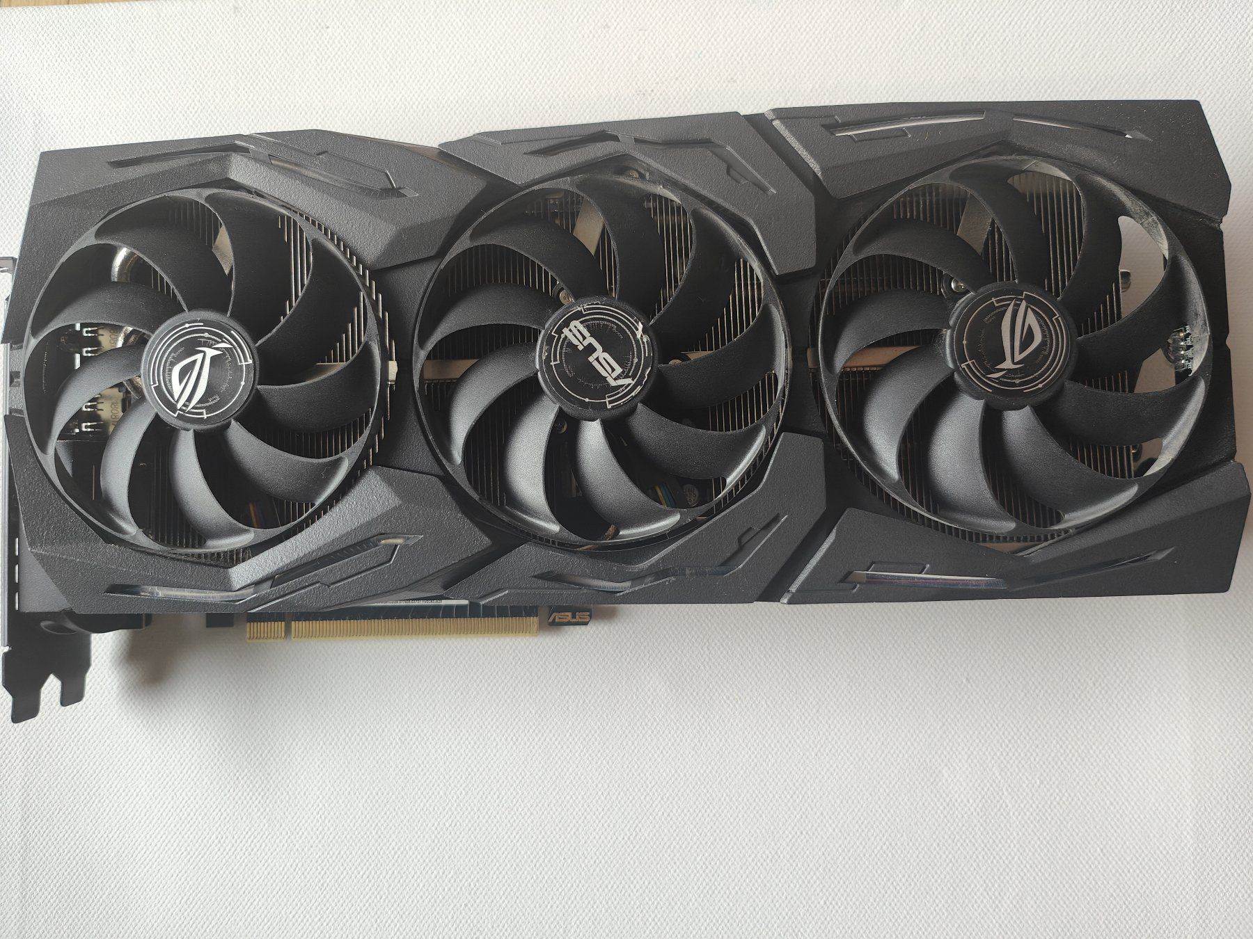 Asus Cartes graphiques: ASUS ROG STRIX RTX 2080 8GB – D'occasion à Oberengstringen par DelCtrl