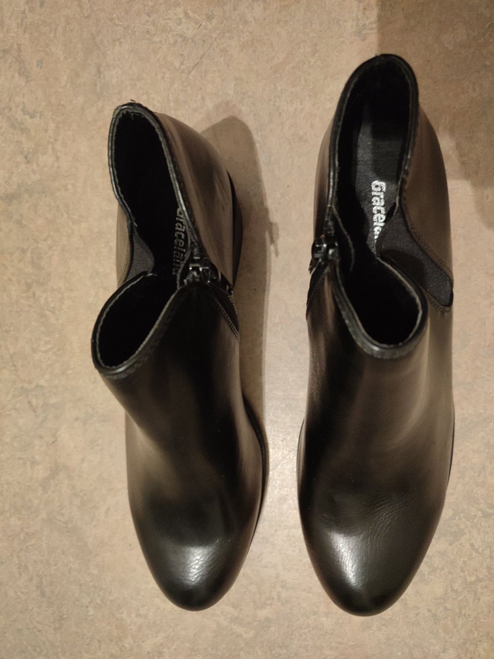 Damenschuhe: Damen Stiefeletten Gr.37 Leder schwarz – Gebraucht aus Biel/Bienne von ruggi03 1