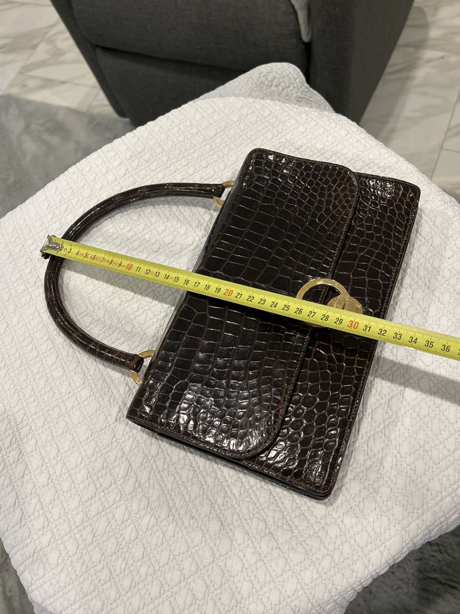 Hermès Taschen für Damen: Sac Hermès ring crocodile brun vintage  – Gebraucht aus Villars-sûr-glane von  9
