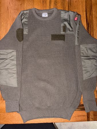 2/2 Schweizer Armee Pullover ä Grösse