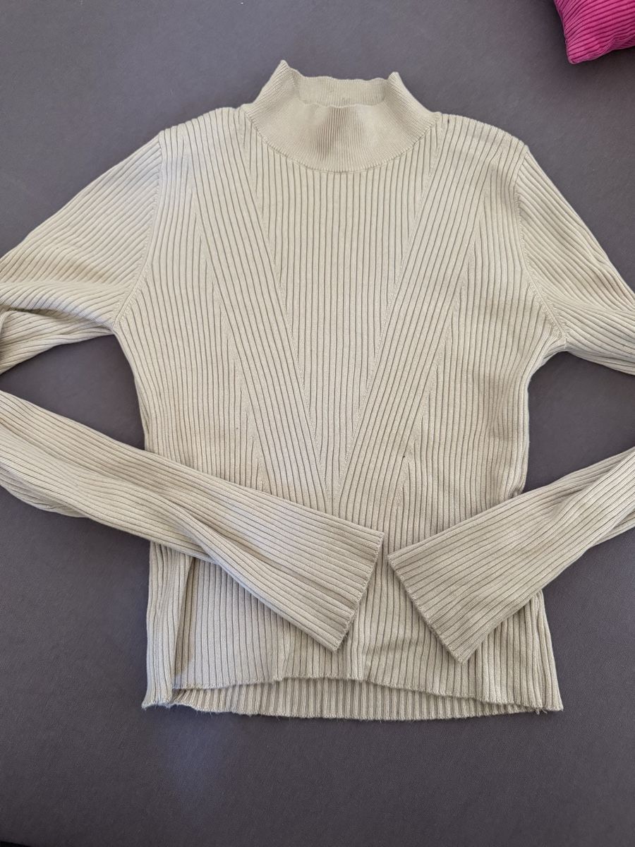 Pullover & Sweatshirts: Gerippter Rollkraganpullover, beige, Gr. L - Top Zustand! – Gebraucht aus Zürich von cor_ld9y