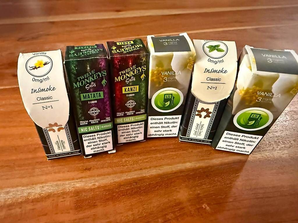 Vaporesso Altri Prodotti per fumatori: Vaporesso Gen X Kit mit Liquids – Usato da Zollikofen venduto da hri_r8pr 3