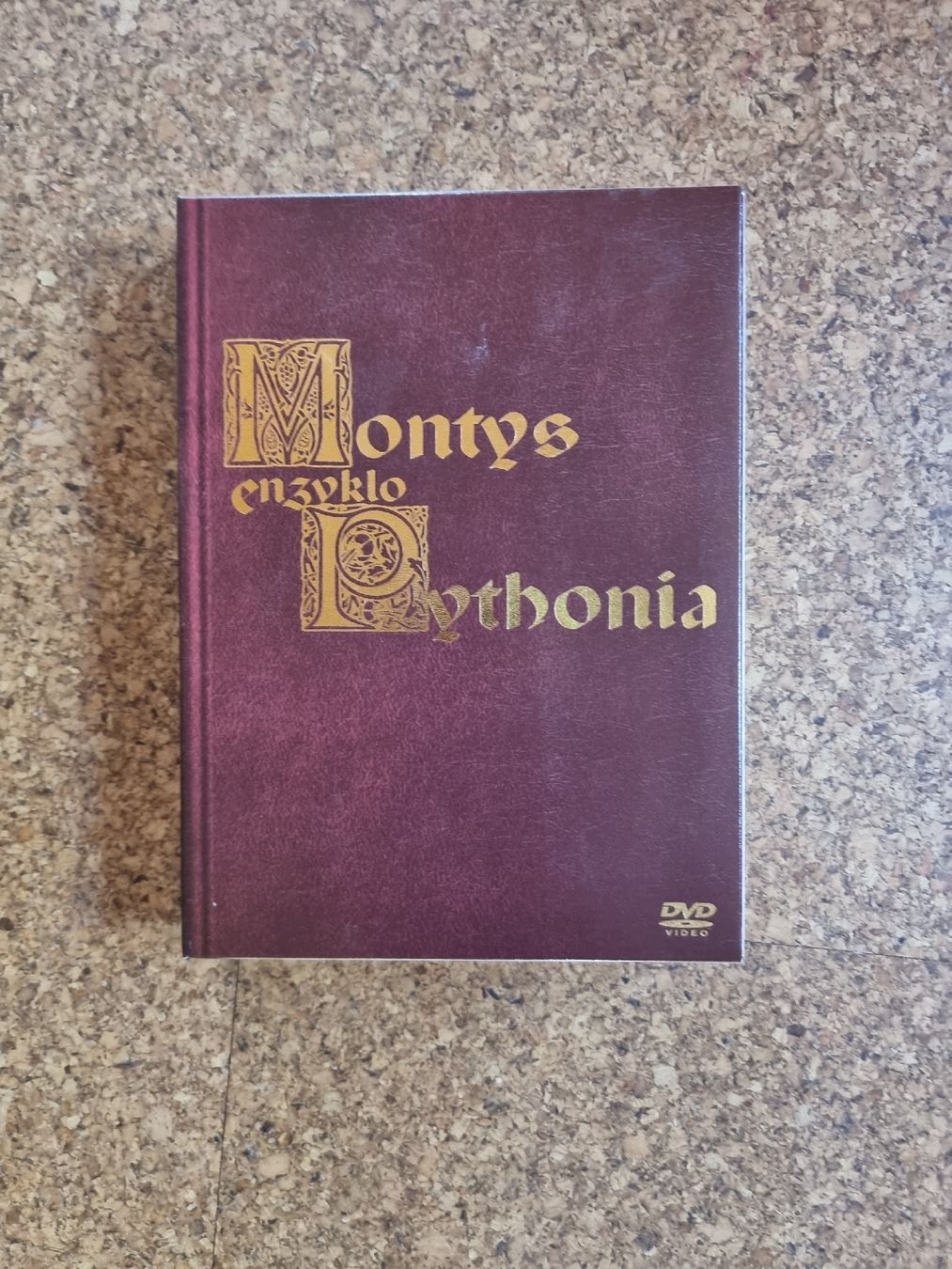 Tutti i DVDs: Monty Python's Flying Circus Enzyklopädie DVD Box Set – Usato da Rigi-Kaltbad venduto da Marion_Fercher