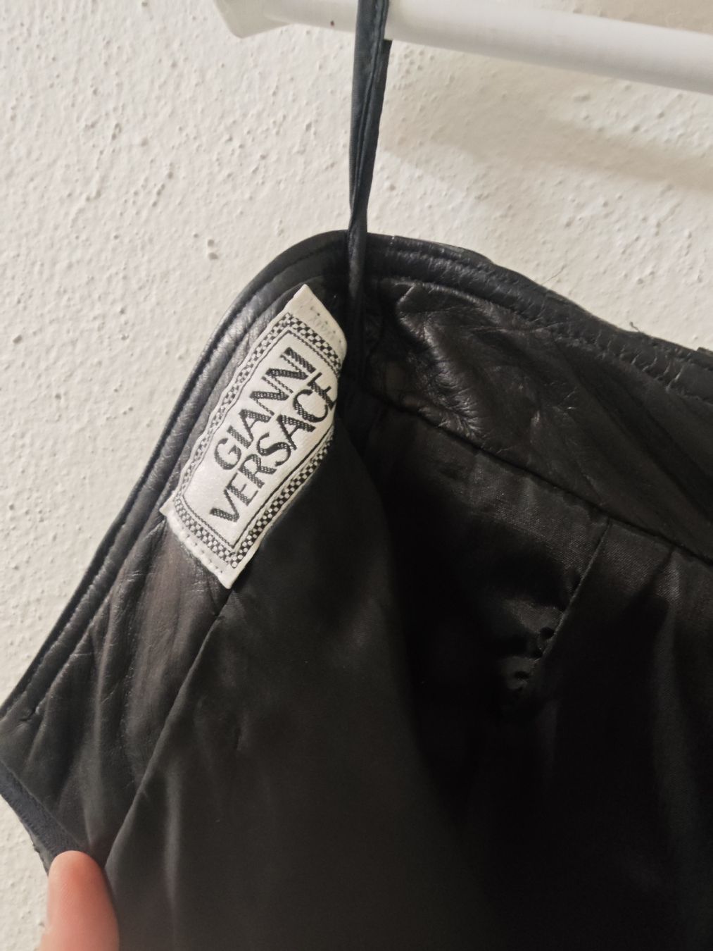 Versace Röcke: GIANNI VERSACE vintage Lederrock – Gebraucht aus Erlenbach ZH von nlh 4