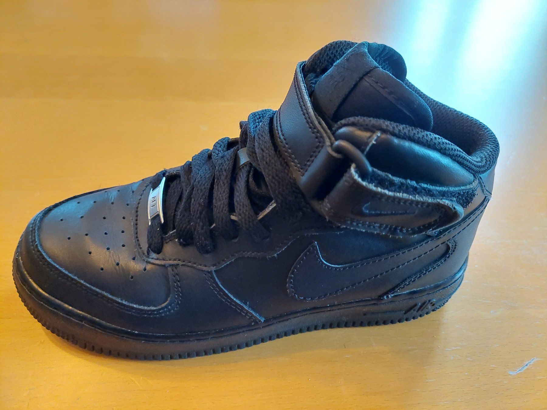 Nike Scarpe per ragazzi: Nike Air Force 1 Winterschuhe  Gr.37.5 – Usato da Zürich venduto da xxyy00 9