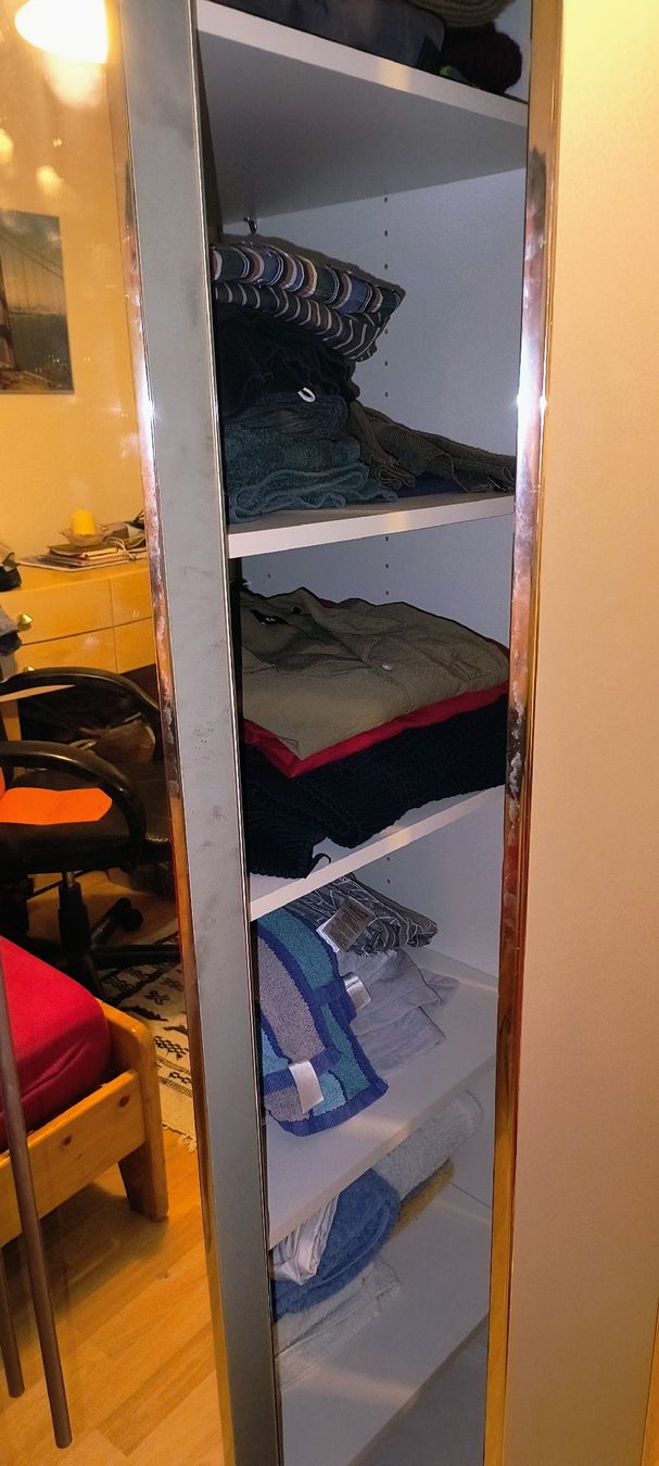 Schränke: Kleiderschrank – Gebraucht aus schaffhausen von walu 1