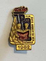 1 Anstecknadel DDR JP für gute Arbeit in der Schule 1982