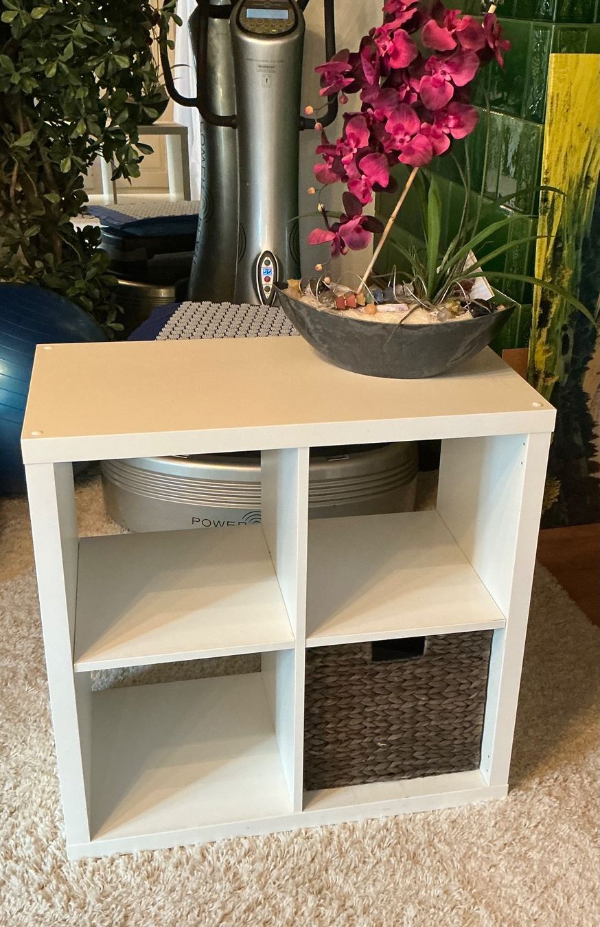Ikea Étagères: Ikea Kallax 4er in weiss – D'occasion à Rüfenach AG par dreen87