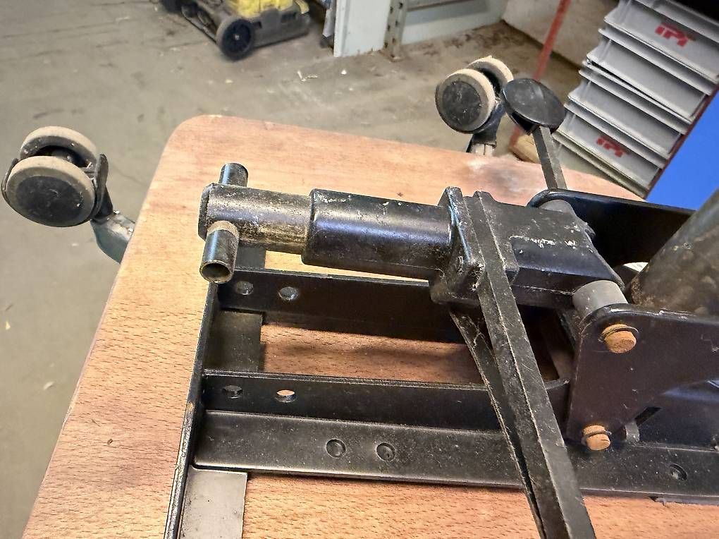 Stühle: 3 Stk alte Giroflex Werkstattstühle – Gebraucht aus Necker von liq24 5